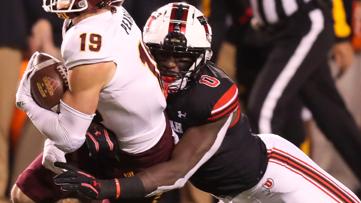 Utah Utes linebacker Devin Lloyd