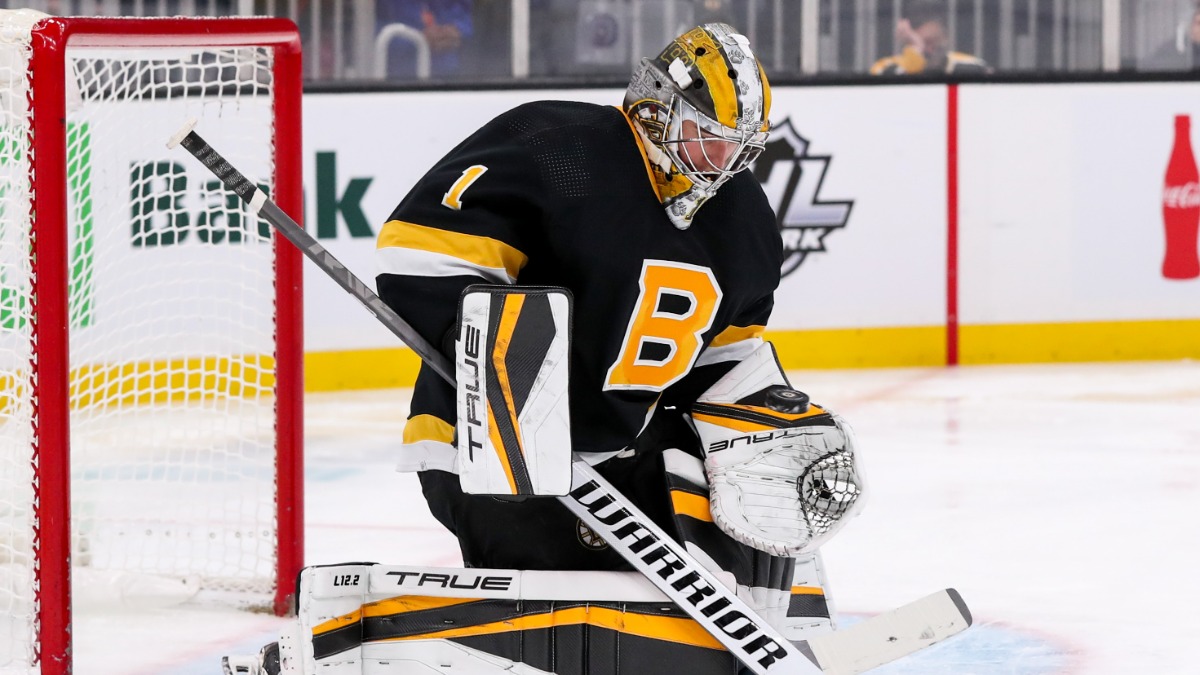 Boston Bruins goalie Jeremy Swayman