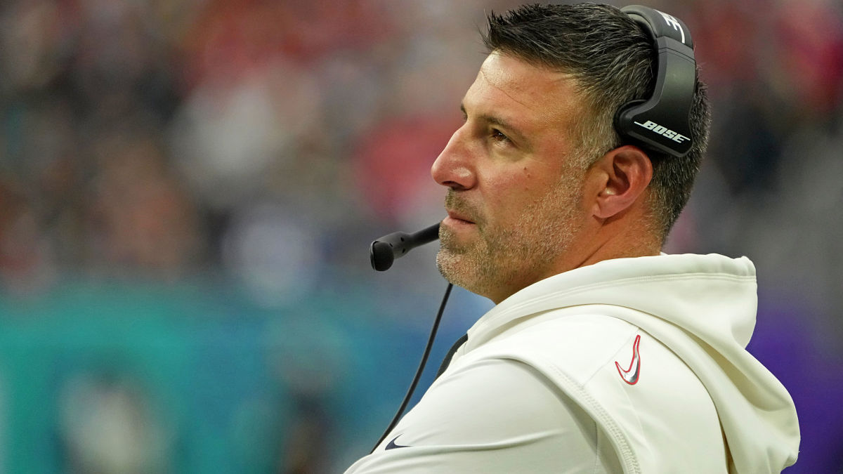 Tennessee Titans head coach Mike Vrabel