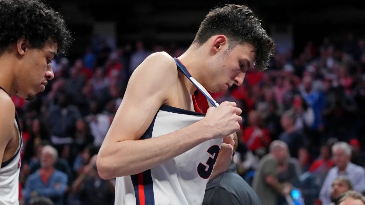 Gonzaga Bulldogs center Chet Holmgren