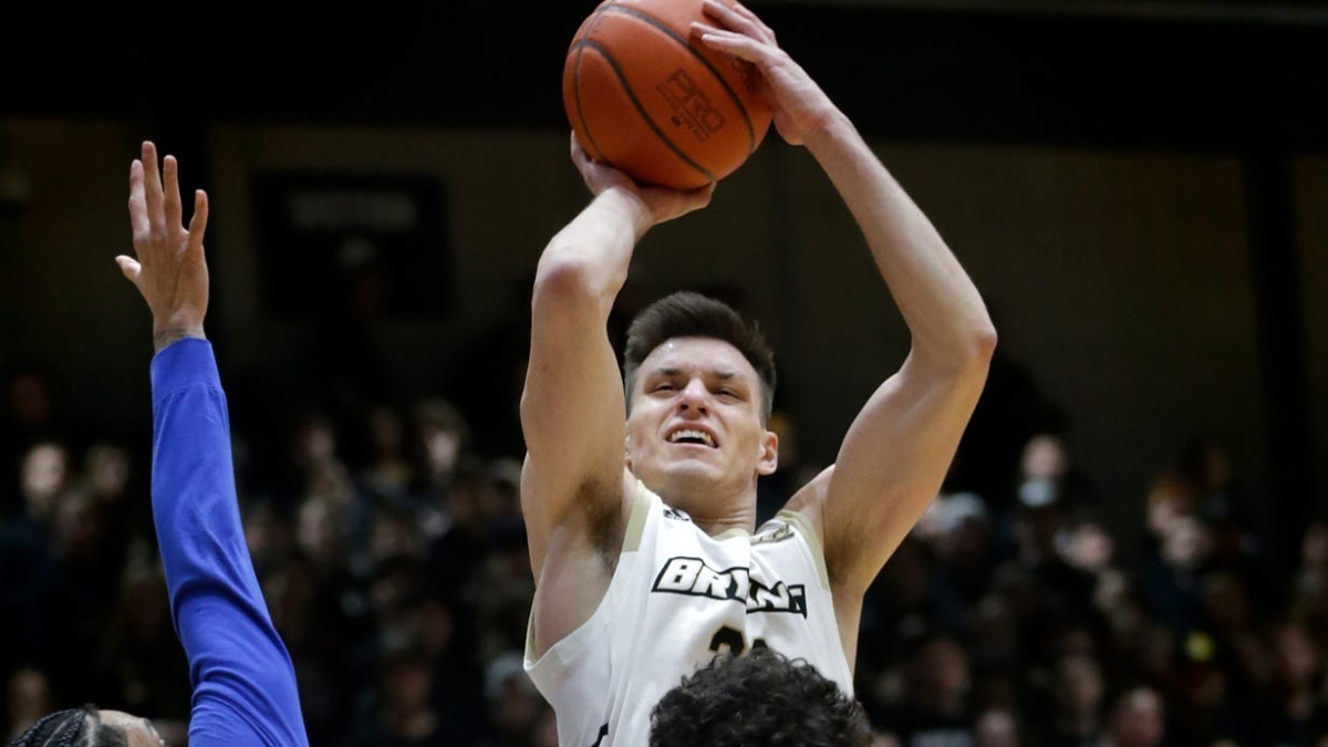 Bryant guard Peter Kiss