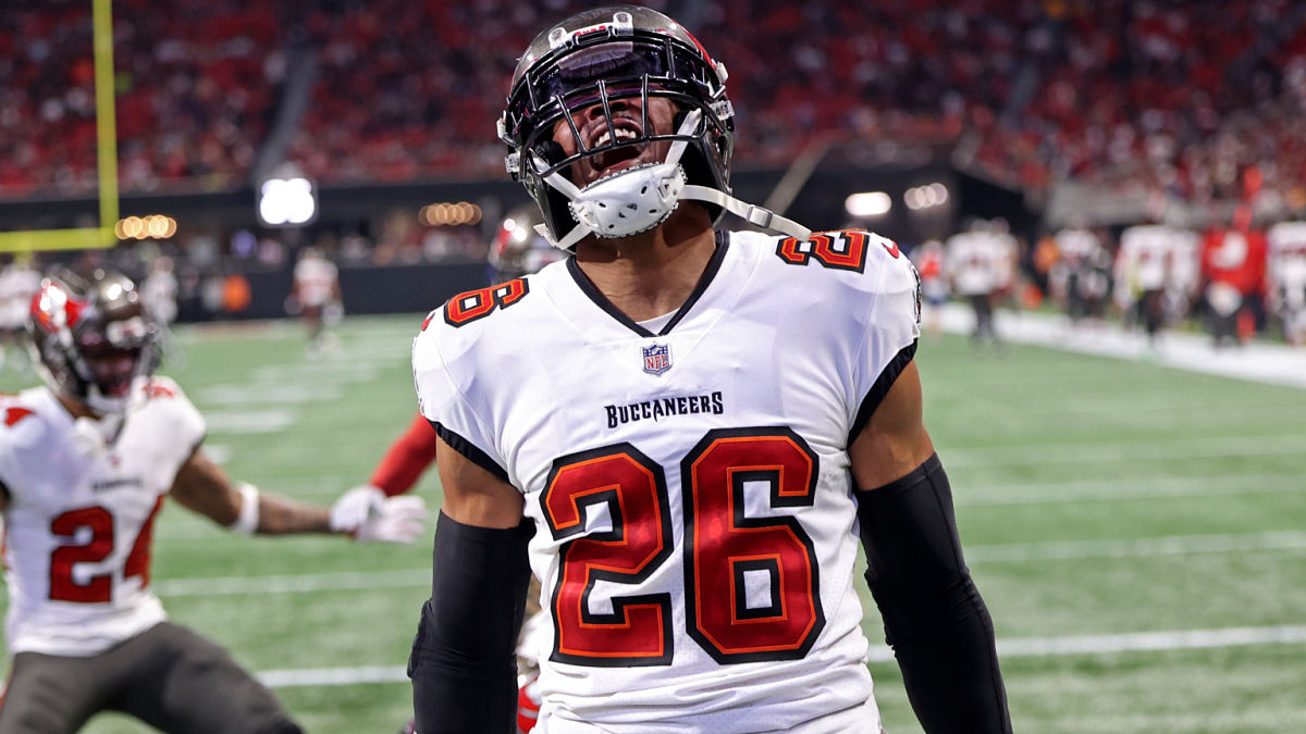 Tampa Bay Buccaneers cornerback Carlton Davis