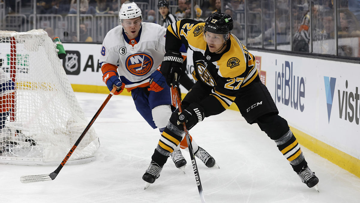 Boston Bruins defenseman Hampus Lindholm