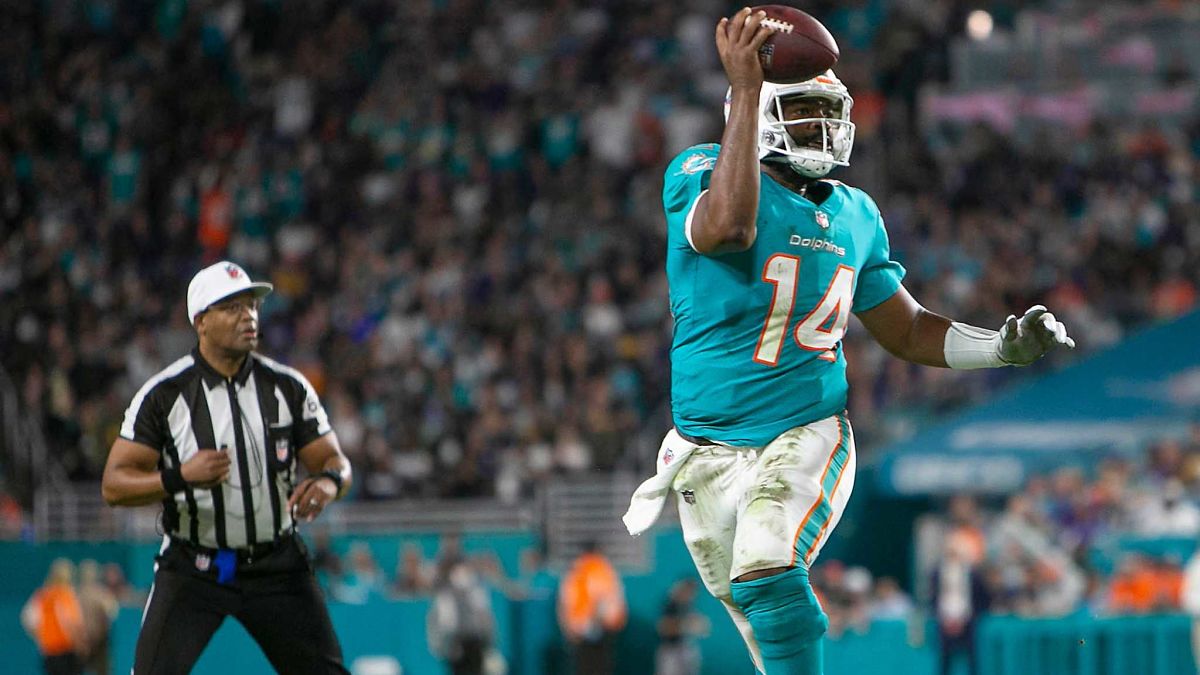 Cleveland Browns quarterback Jacoby Brissett