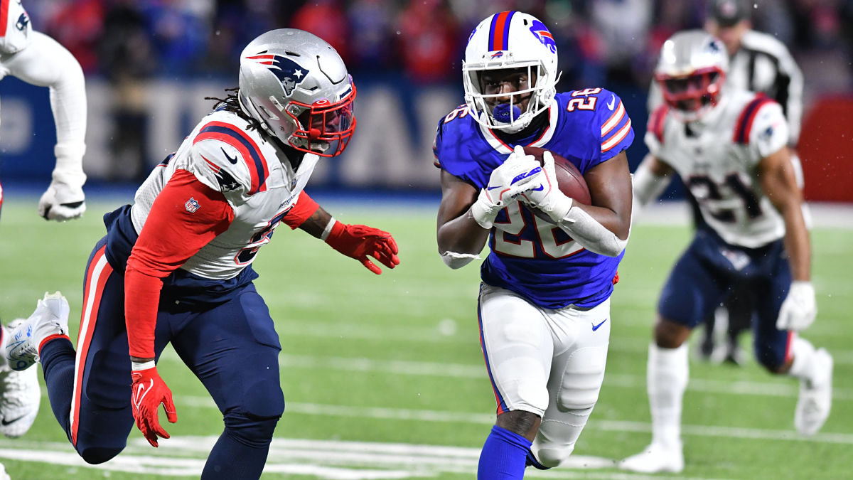 New England Patriots outside linebacker Matt Judon, Buffalo Bills running back Devin Singletary