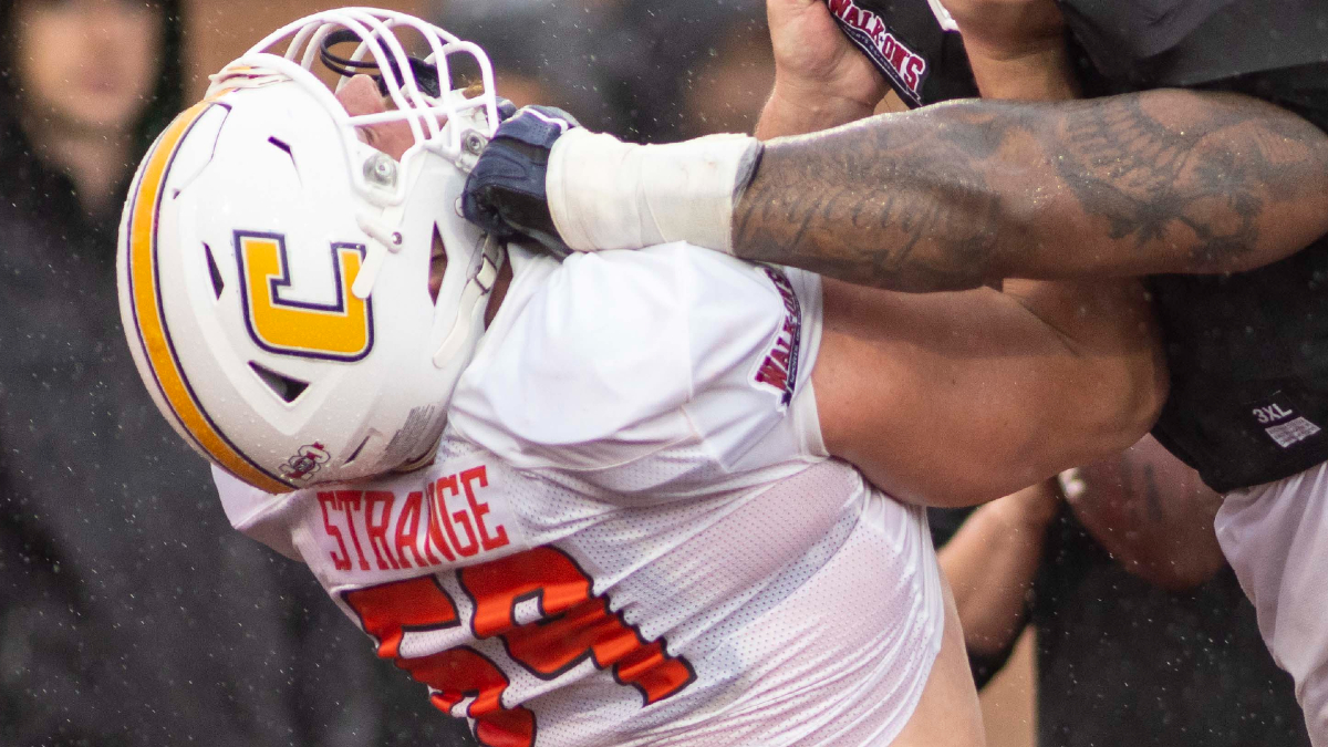 National offensive lineman Cole Strange