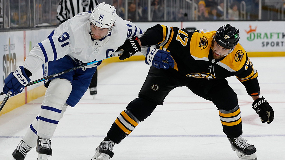 Boston Bruins left wing Nick Foligno