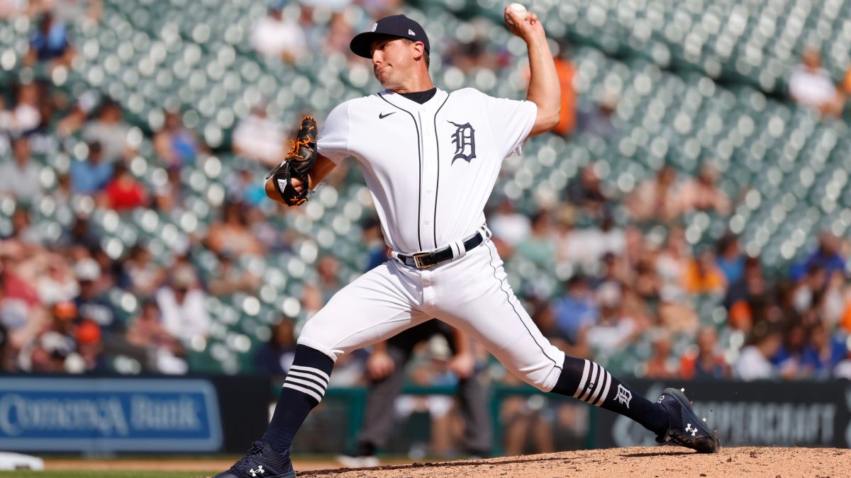 Boston Red Sox pitcher Derek Holland