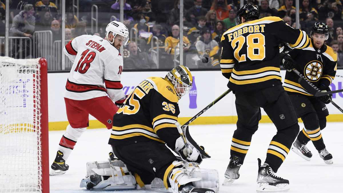 Boston Bruins goalie Linus Ullmark