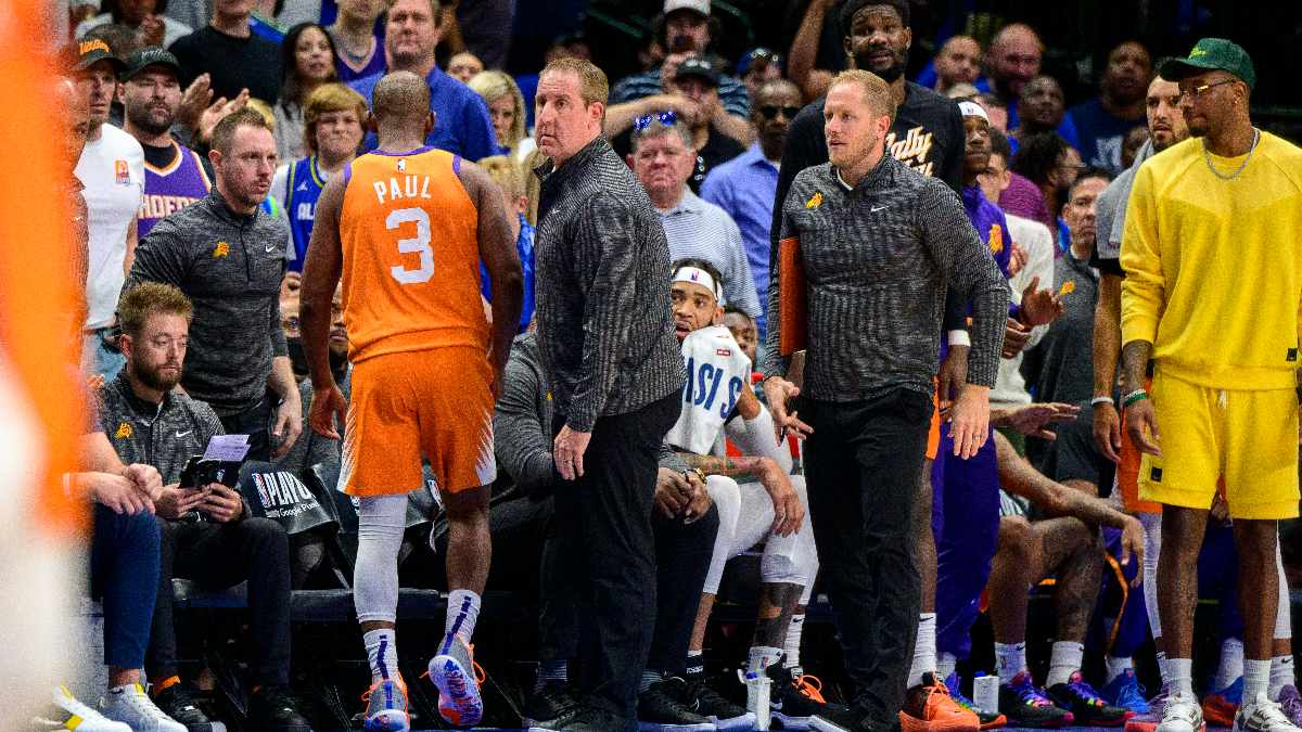 Phoenix Suns guard Chris Paul