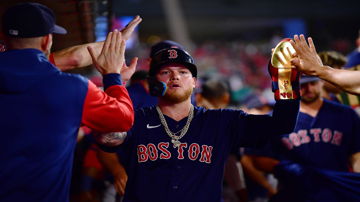 Boston red Sox outfielder Alex Verdugo