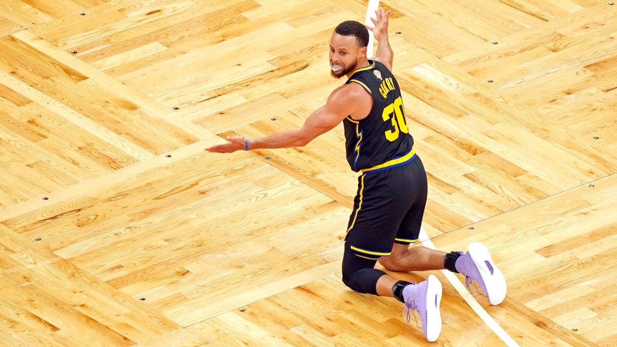 Golden State Warriors guard Steph Curry
