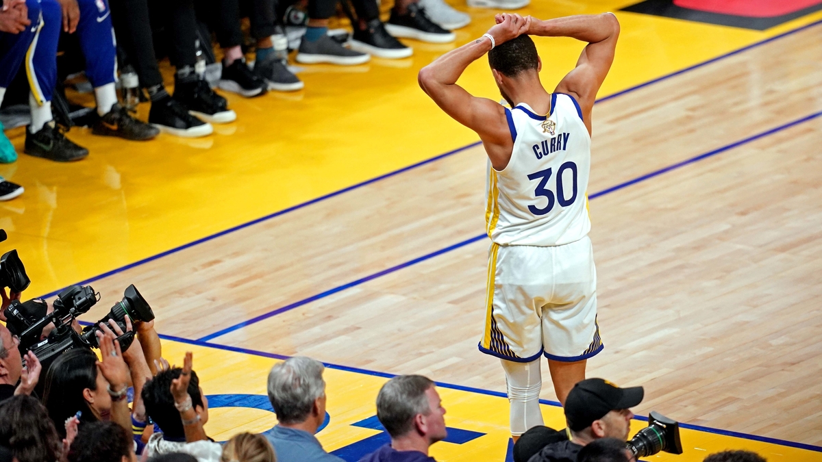 Golden State Warriors guard Steph Curry