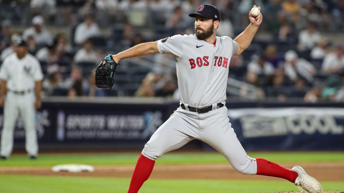 Boston Red Sox pitcher Austin Davis