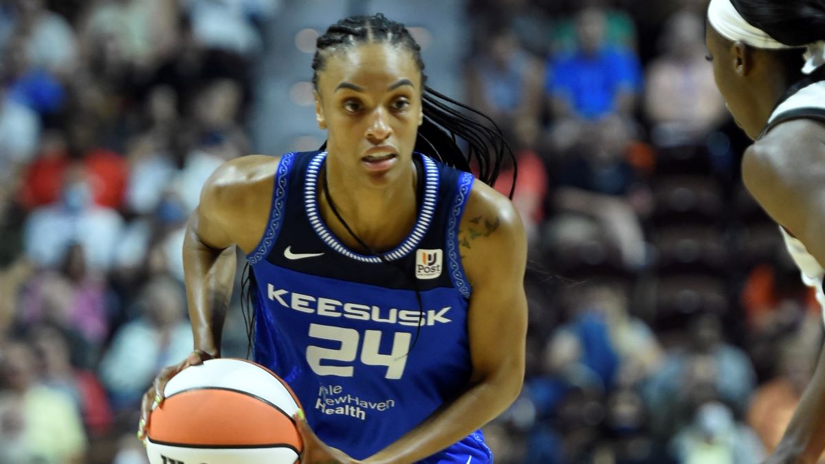 CT Sun guard DeWanna Bonner