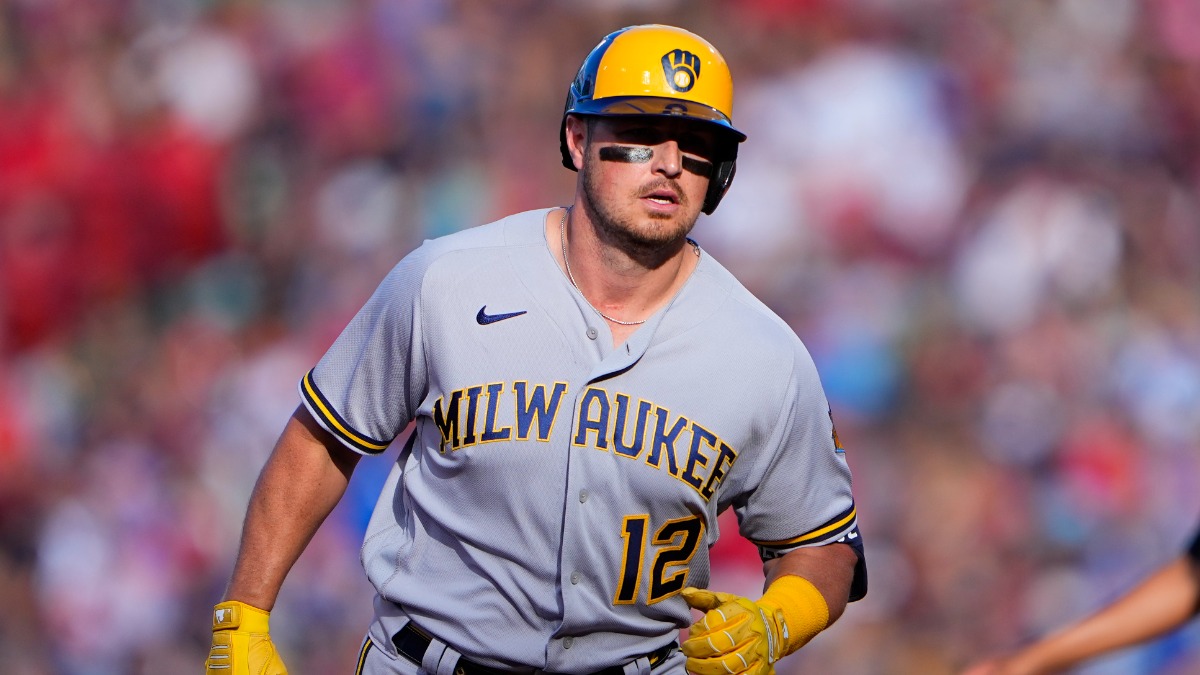 Milwaukee Brewers right fielder Hunter Renfroe