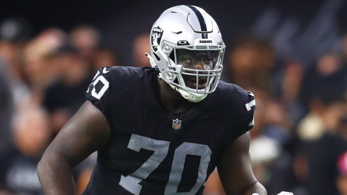 Chicago Bears offensive lineman Alex Leatherwood