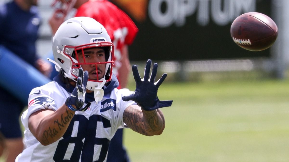 NFL tight end Devin Asiasi