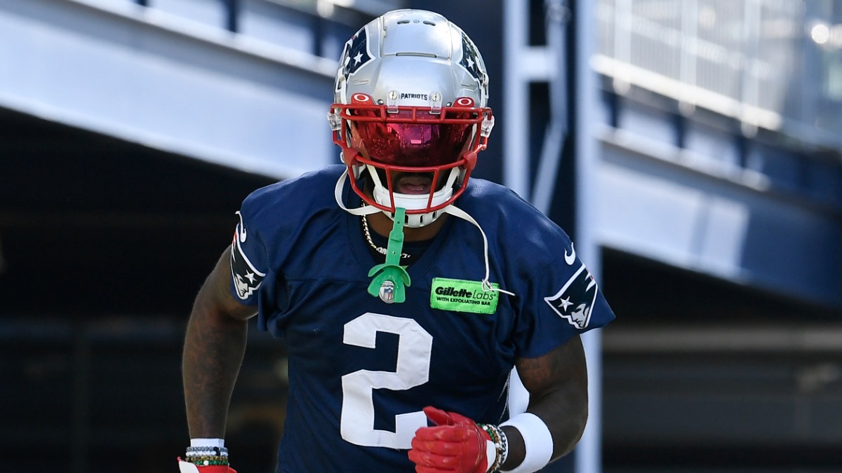 New England Patriots cornerback Jalen Mills