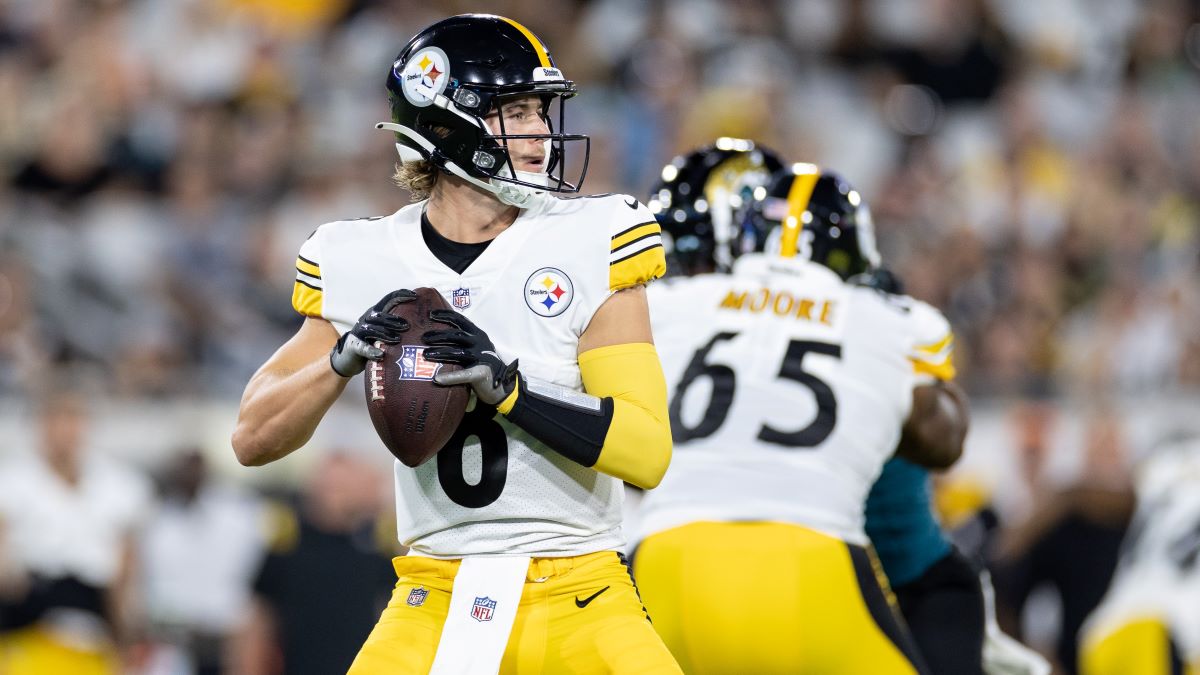 Pittsburgh Steelers quarterback Kenny Pickett