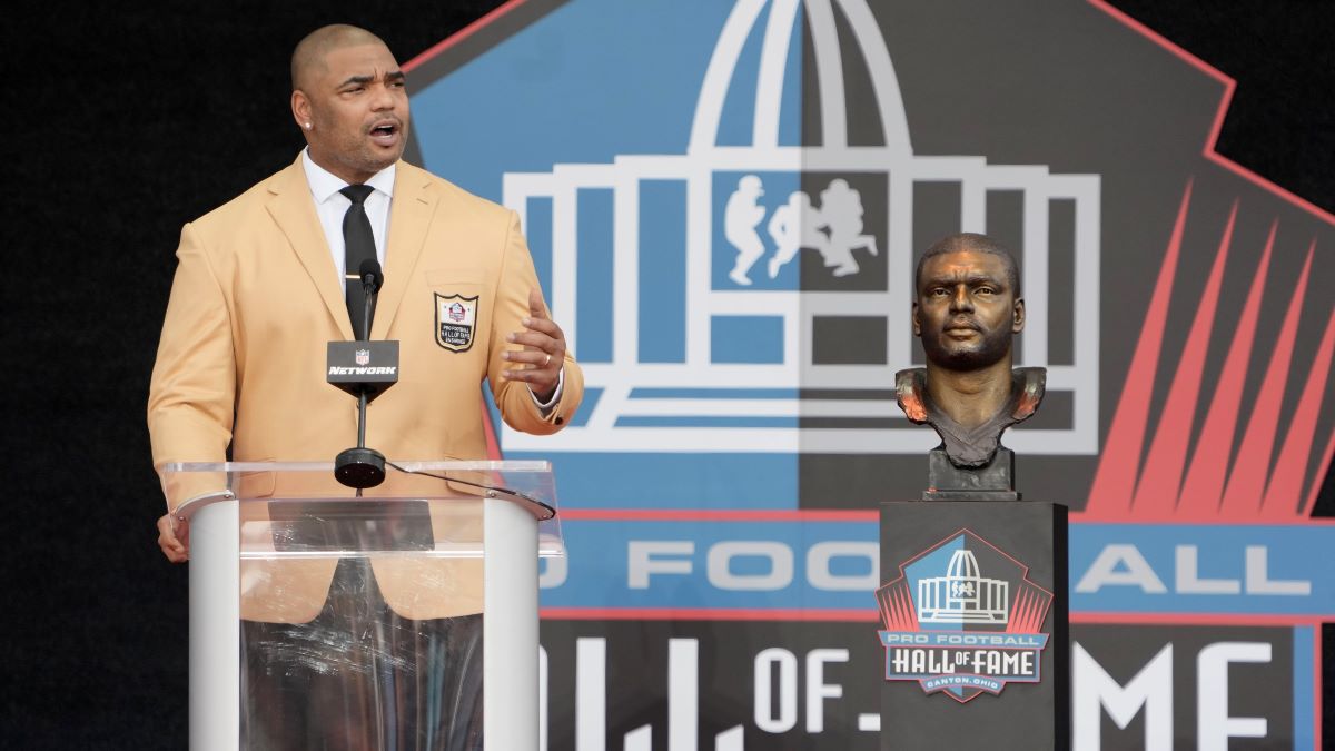 Former New England Patriots defensive lineman Richard Seymour