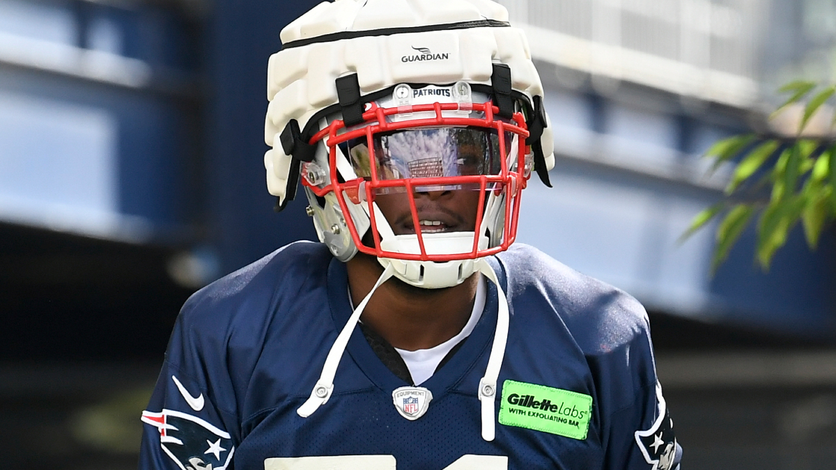New England Patriots linebacker Ronnie Perkins