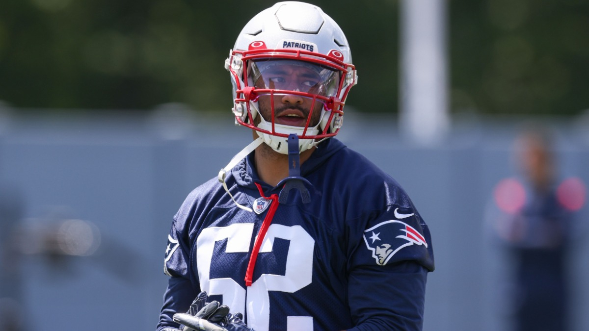 New England Patriots linebacker Harvey Langi