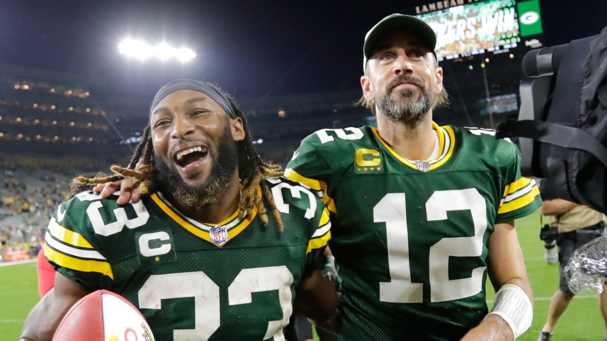 Green Bay Packers running back Aaron Jones, Aaron Rodgers