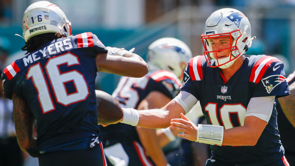 New England Patriots wide receiver Jakobi Meyers and quarterback Mac Jones