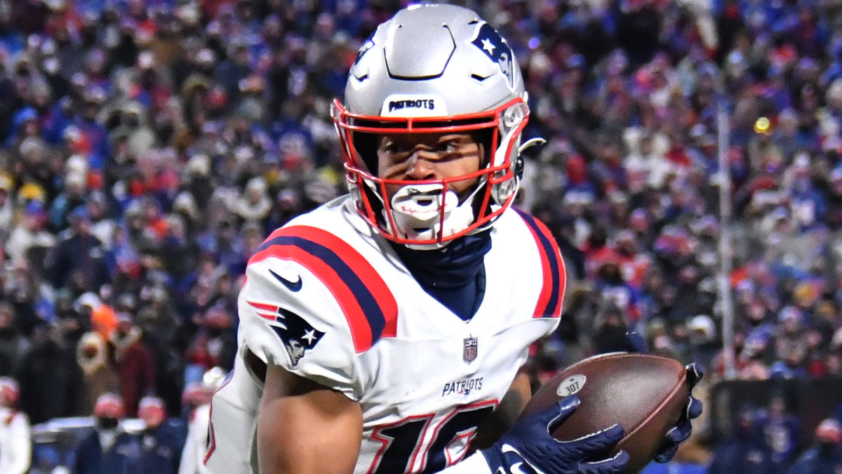 New England Patriots receiver Jakobi Meyers and Buffalo Bills cornerback Taron Johnson