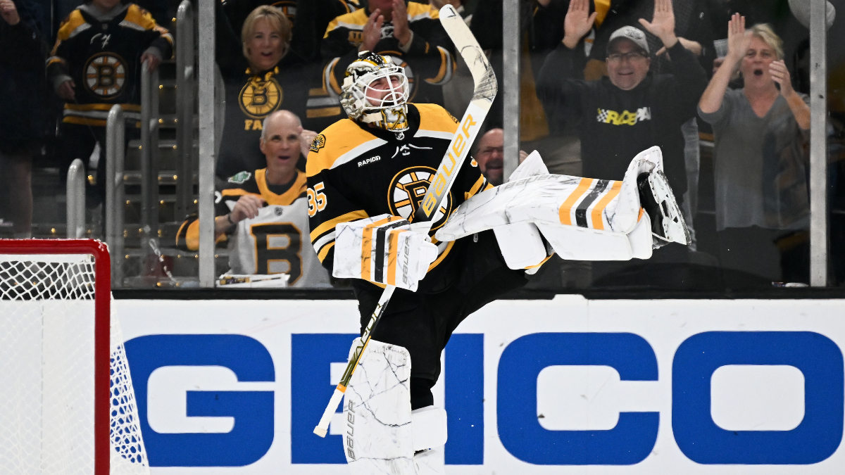Boston Bruins goaltender Linus Ullmark