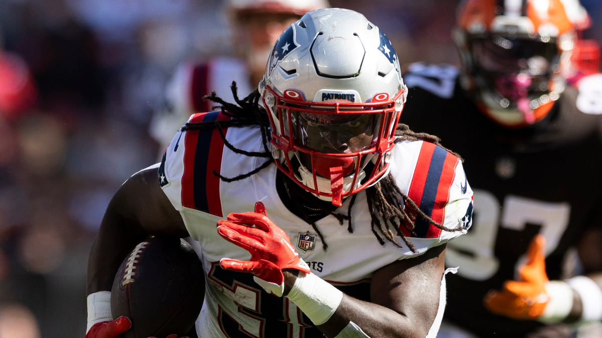 New England Patriots running back Rhamondre Stevenson