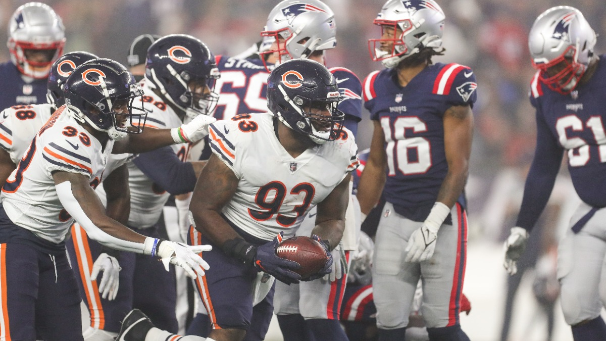 Chicago Bears defensive tackle Justin Jones