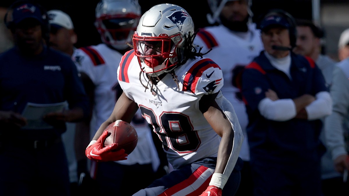 New England Patriots running back Rhamondre Stevenson