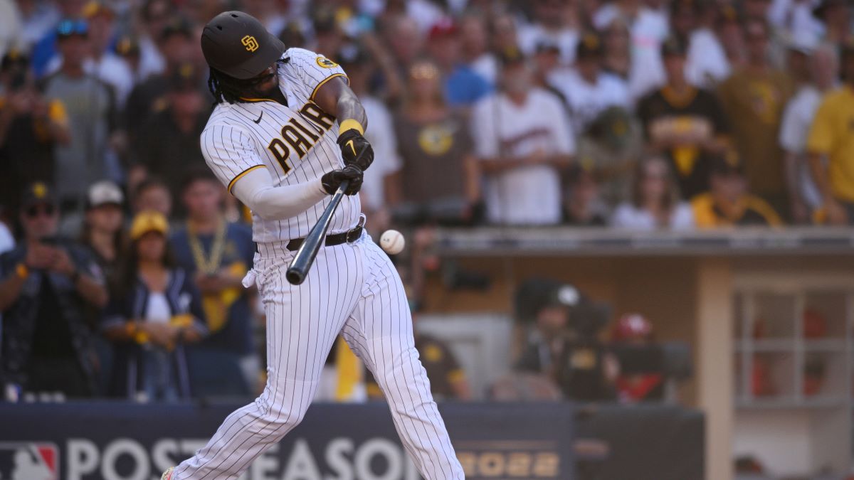 Free agent first baseman Josh Bell