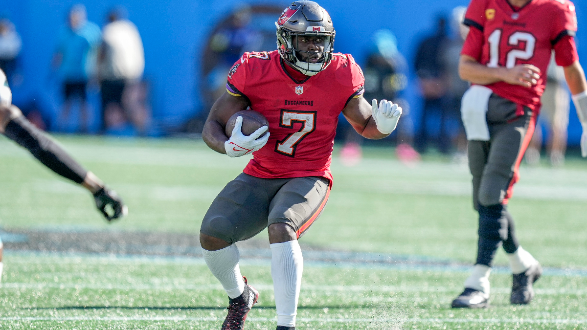 Tampa Bay Buccaneers running back Leonard Fournette