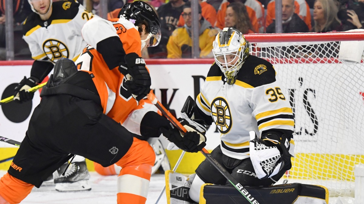 Boston Bruins goaltender Linus Ullmark
