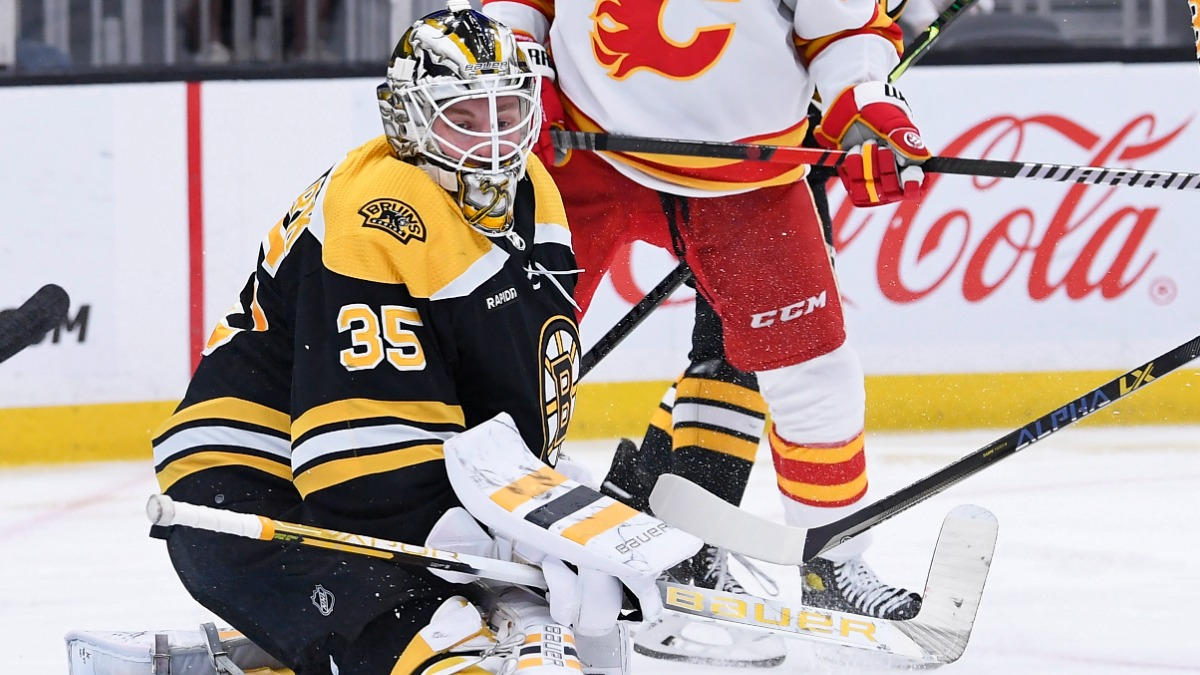 Boston Bruins goalie Linus Ullmark