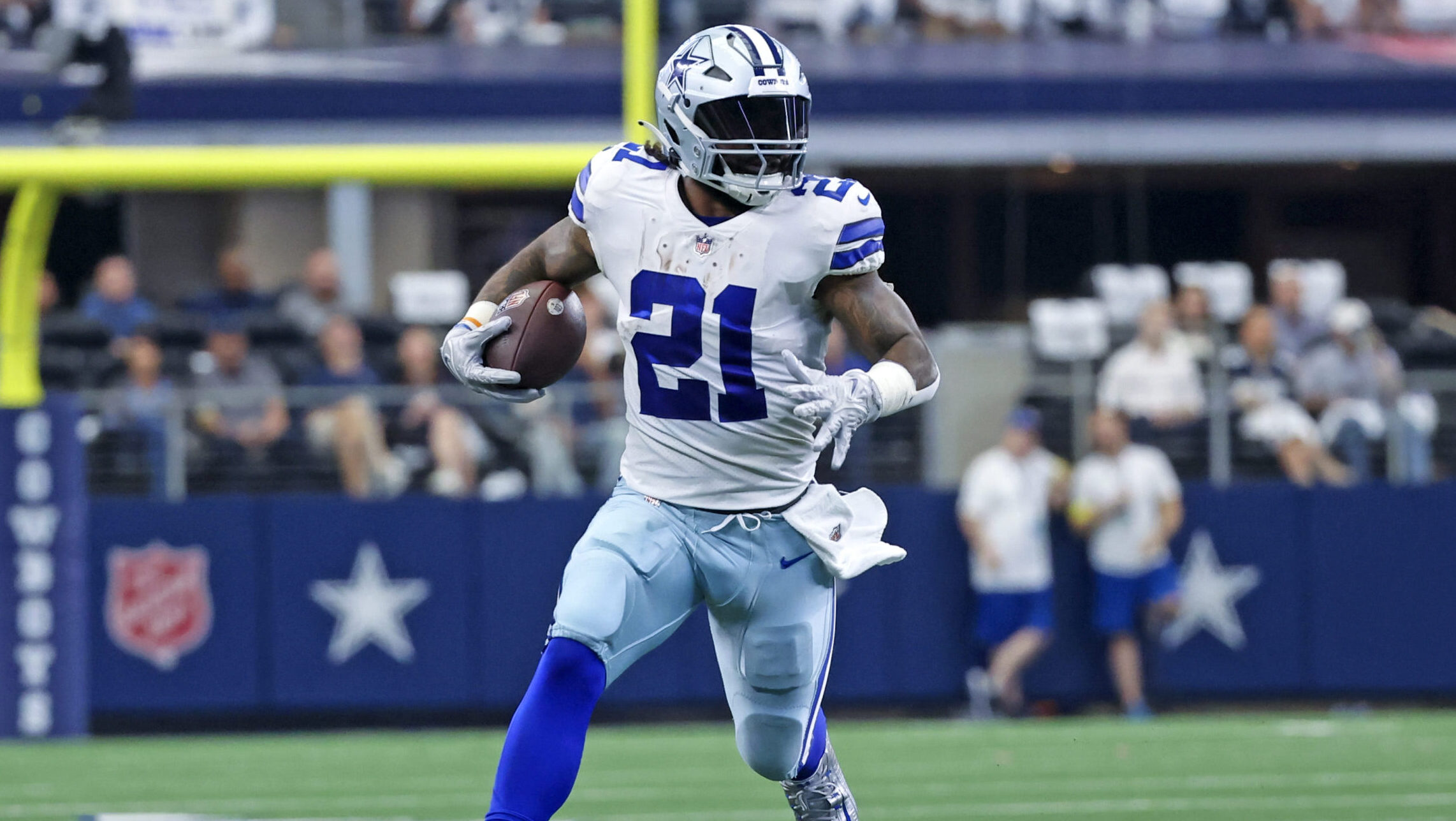 NFL: Detroit Lions at Dallas Cowboys