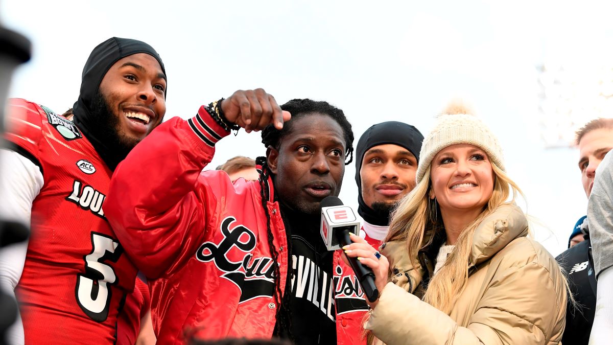 Lousville Cardinals interim head coach Deion Branch