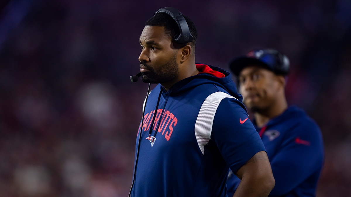 New England Patriots Defensive Coach Jerod Mayo