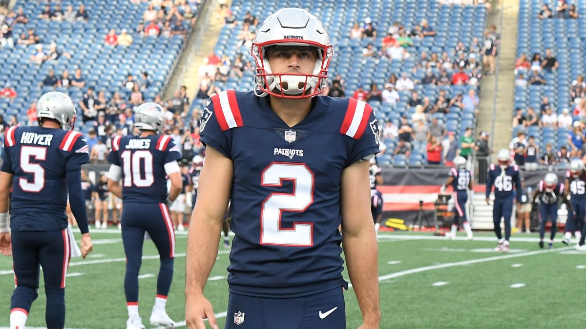 New England Patriots kicker Tristan Vizcaino