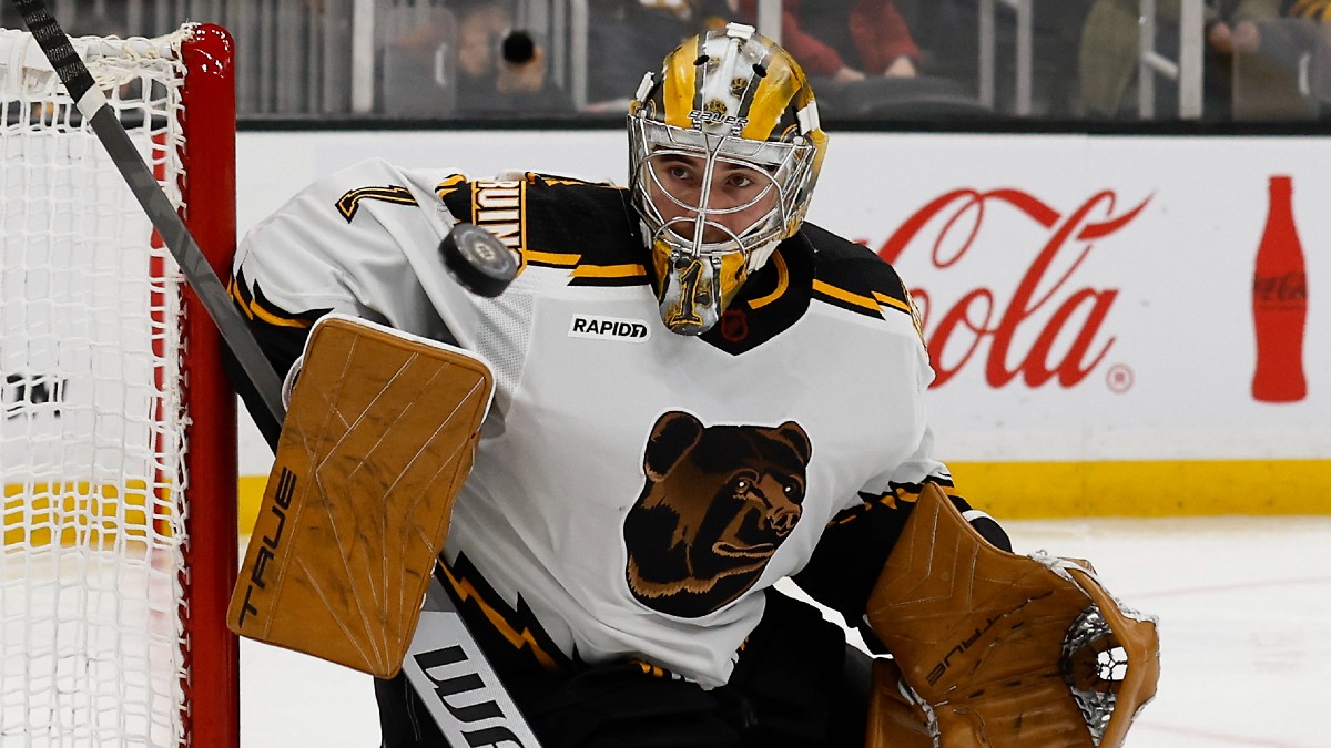 Boston Bruins goalie Jeremy Swayman