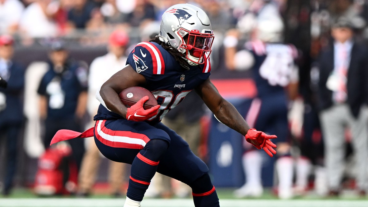 New England Patriots running back Rhamondre Stevenson