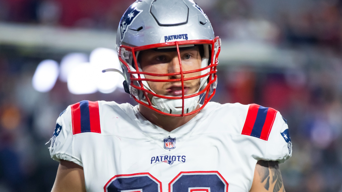 New England Patriots guard Cole Strange