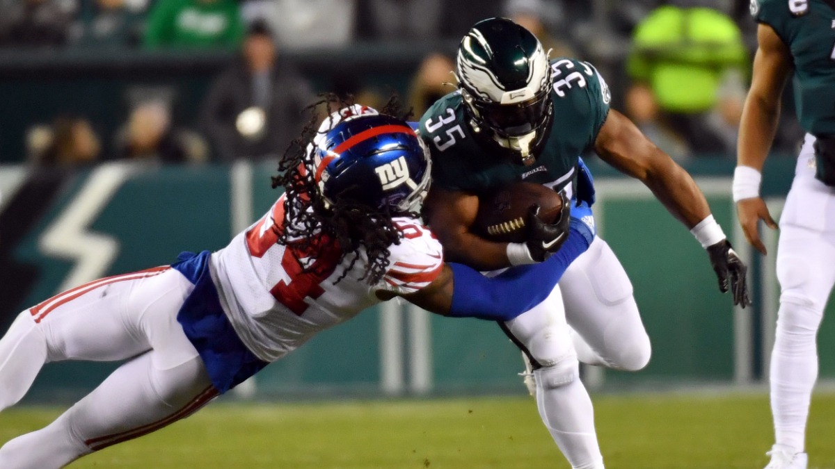 New York Giants linebacker Jaylon Smith, Philadelphia Eagles running back Boston Scott