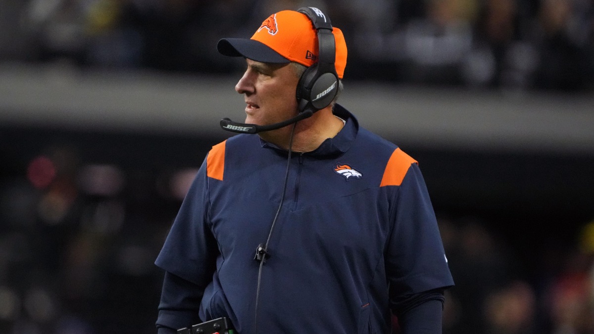 Miami Dolphins defensive coordinator Vic Fangio