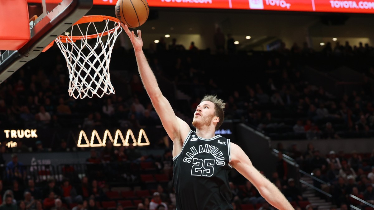 San Antonio Spurs center Jakob Poeltl