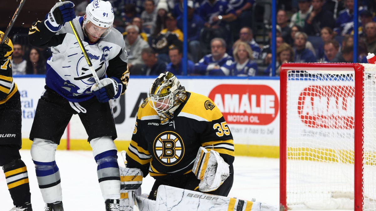 Boston Bruins goalie Linus Ullmark