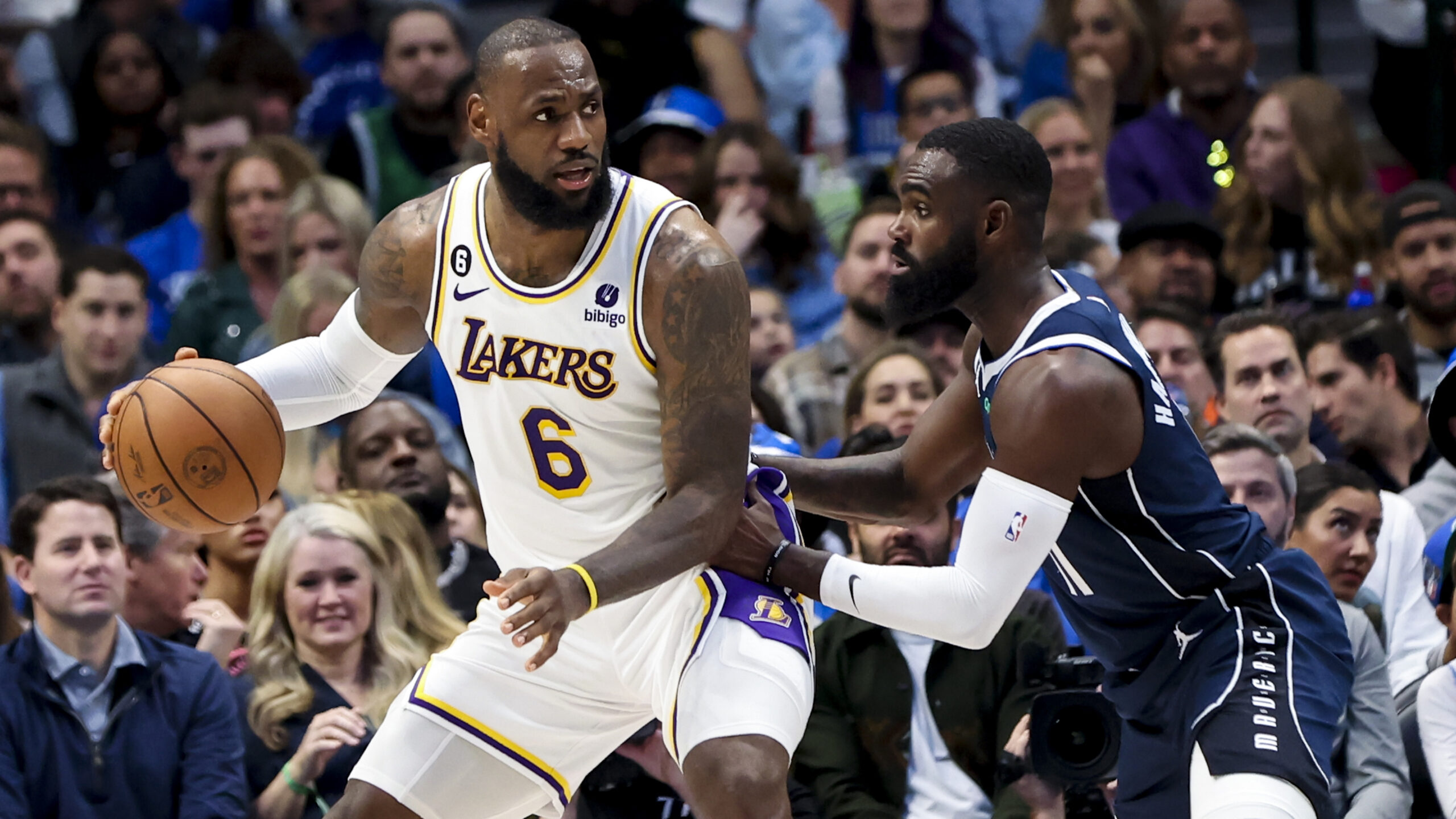 NBA: Los Angeles Lakers at Dallas Mavericks